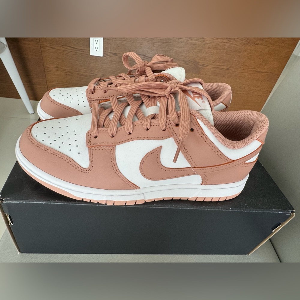 Nike Dunk Low Rose Whisper